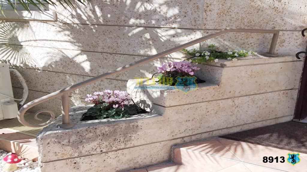 מאחזי יד