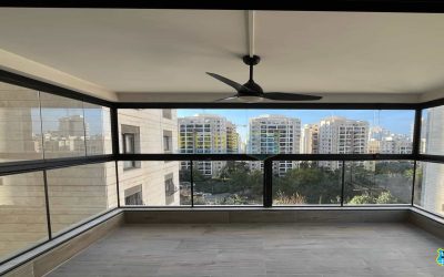 What are folding windows for a balcony